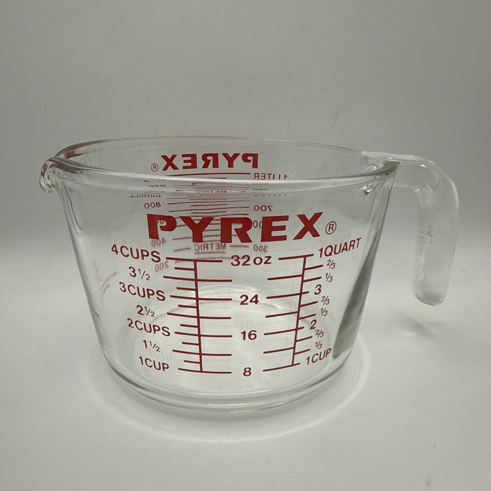 Vintage PYREX 532 Measuring 4 Cup 1 Quart Red Lettering D-Handle Corning NY USA